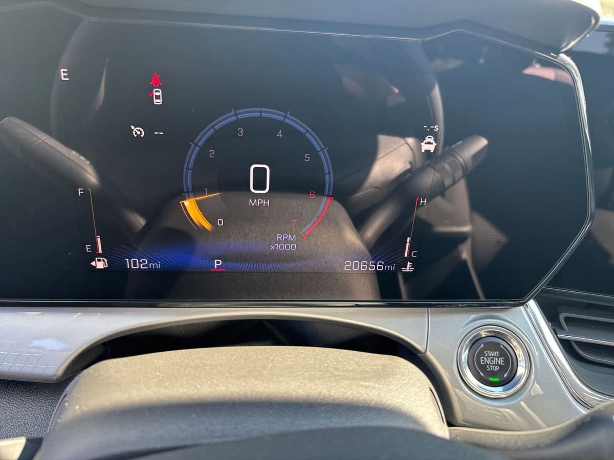 2025 Chevrolet Trax - Image 35