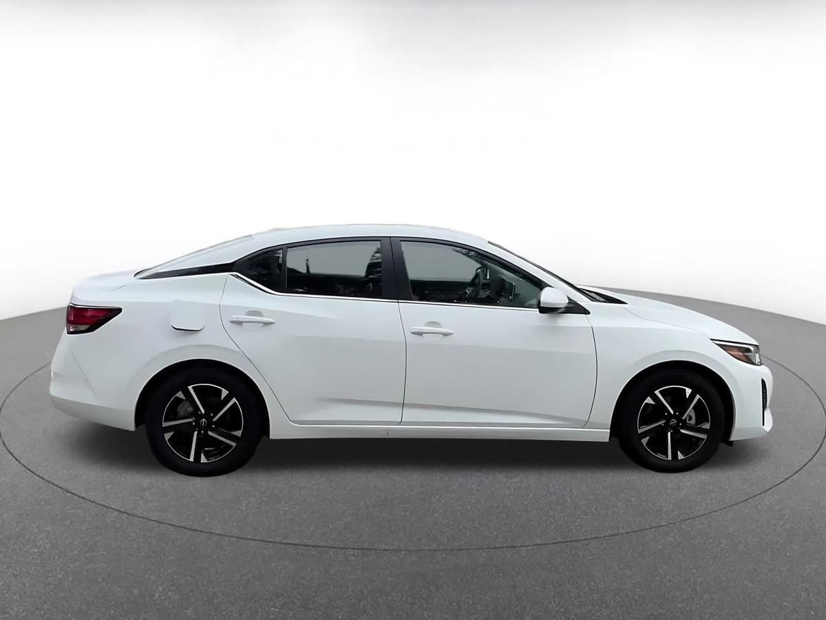 2025 Nissan Sentra - Image 16