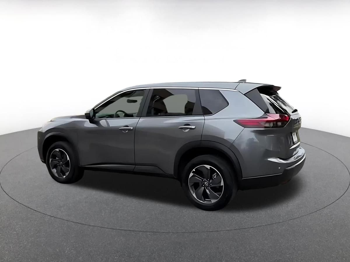 2025 Nissan Rogue - Image 10