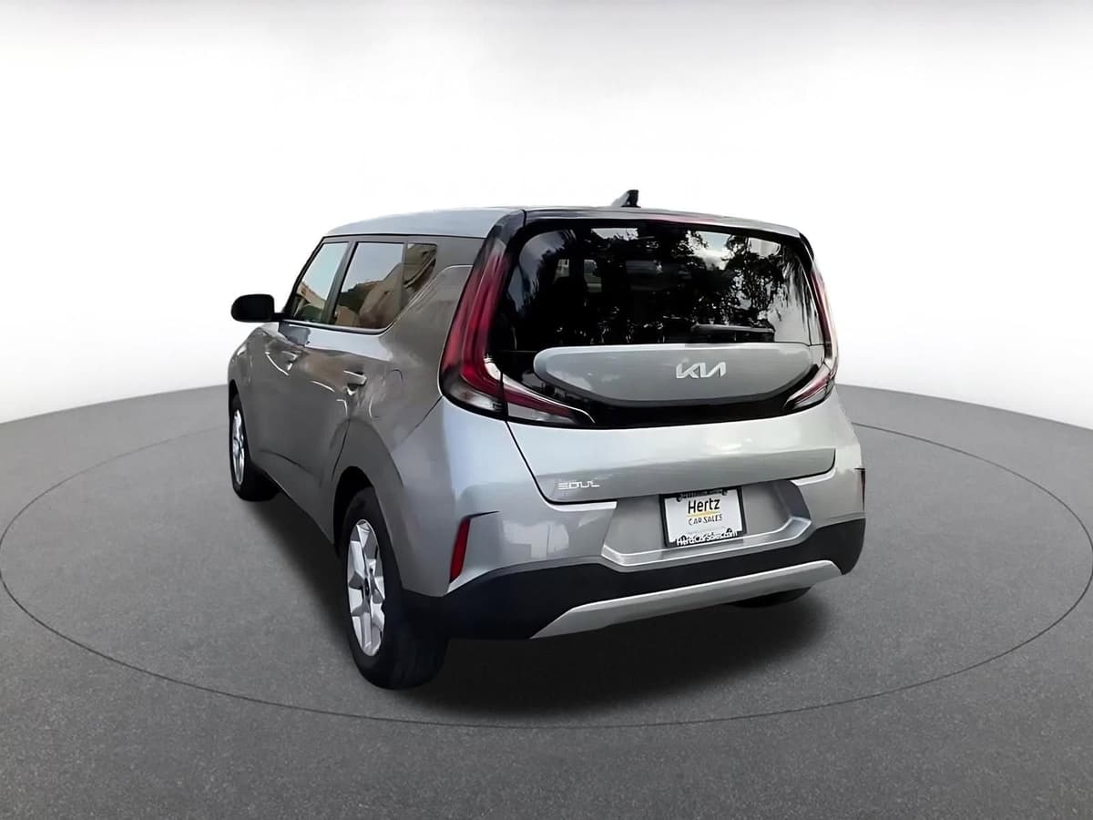2025 Kia Soul - Image 11