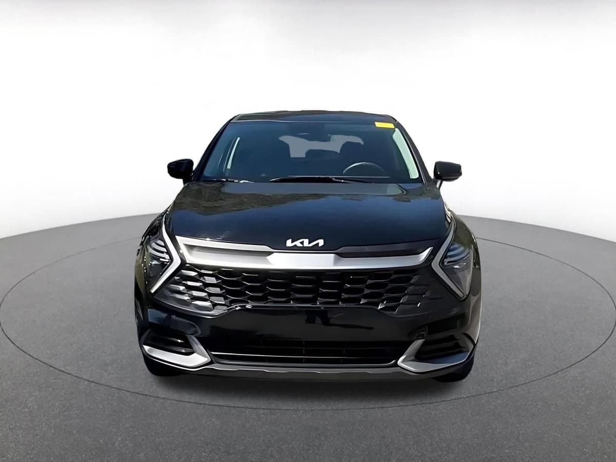 2025 Kia Sportage - Image 5