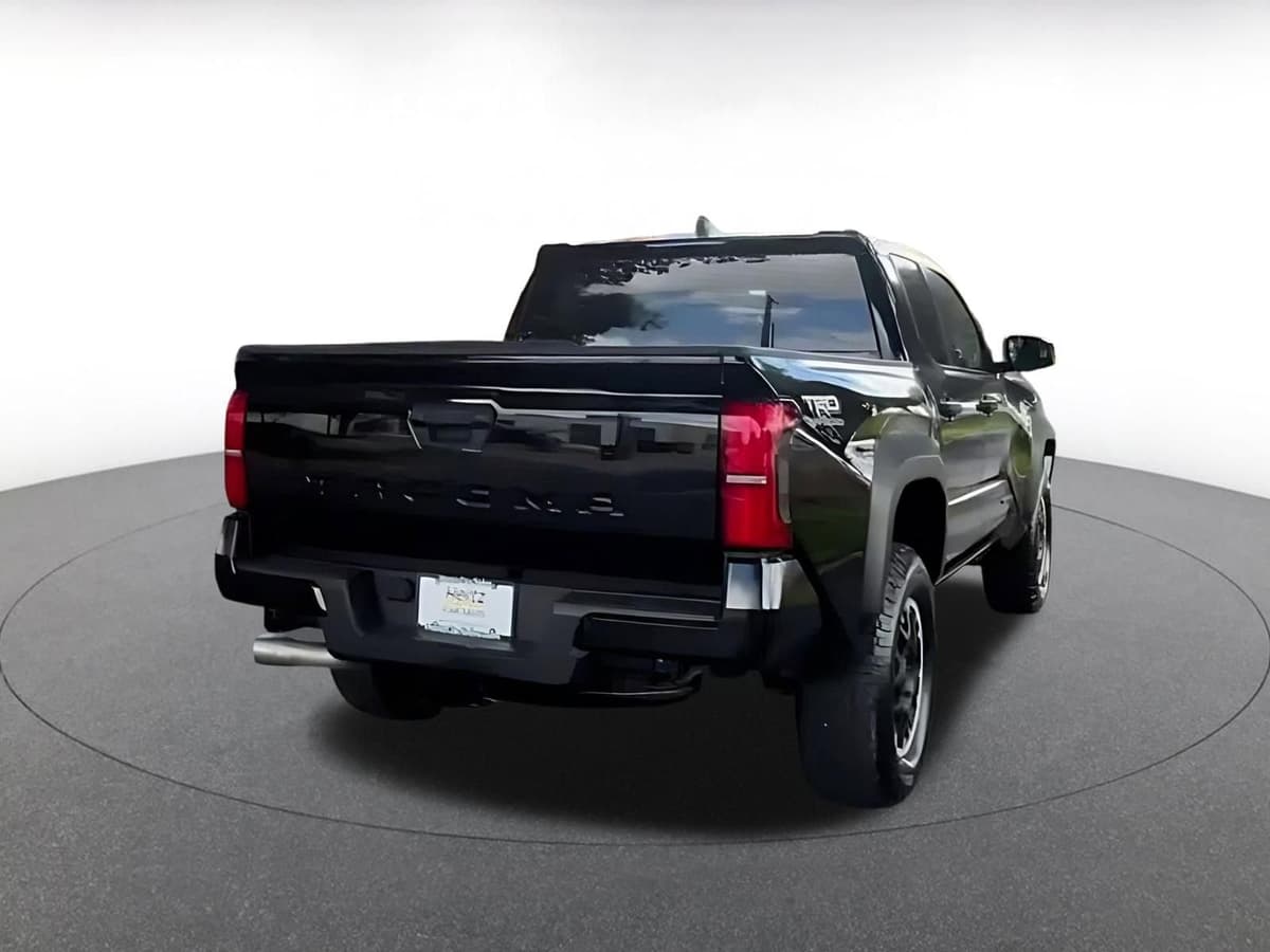 2024 Toyota Tacoma - Image 12