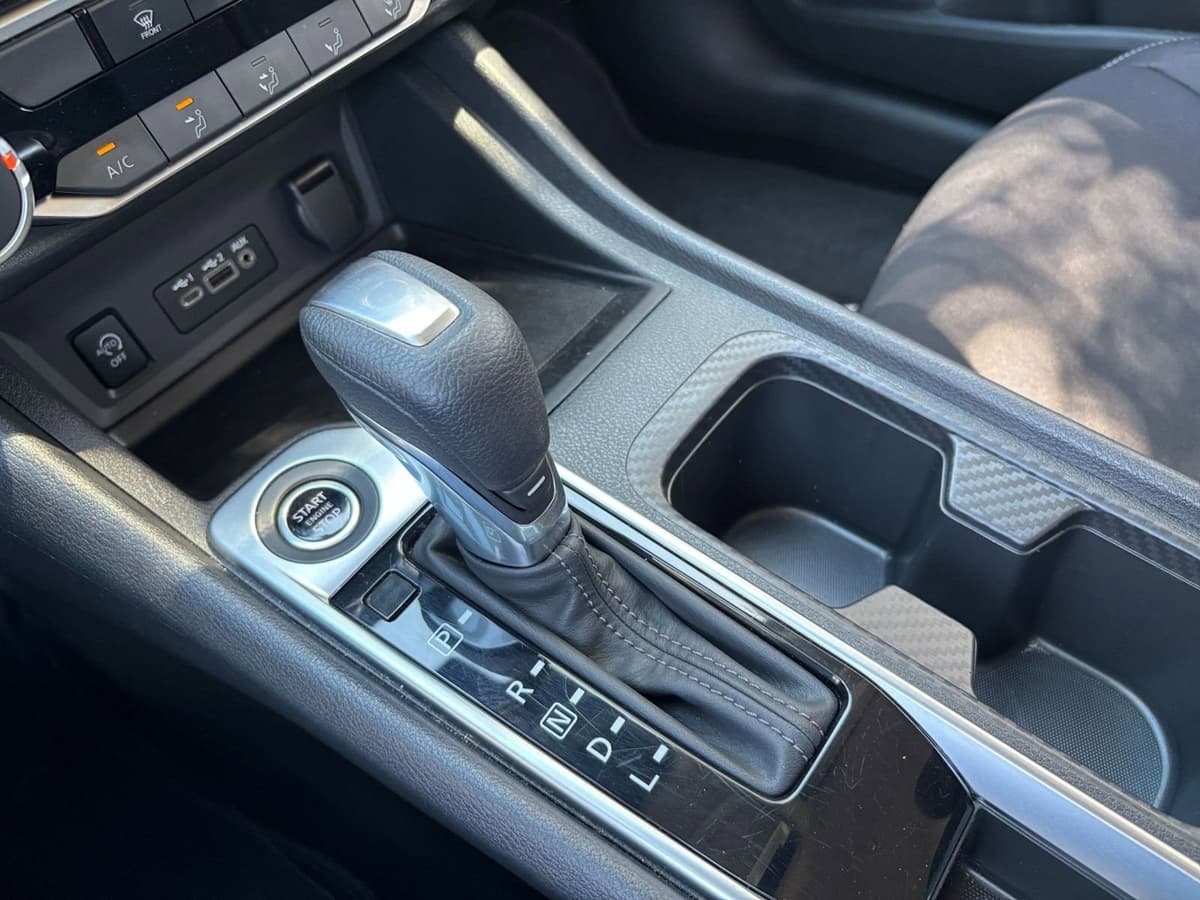 2025 Nissan Sentra - Image 36