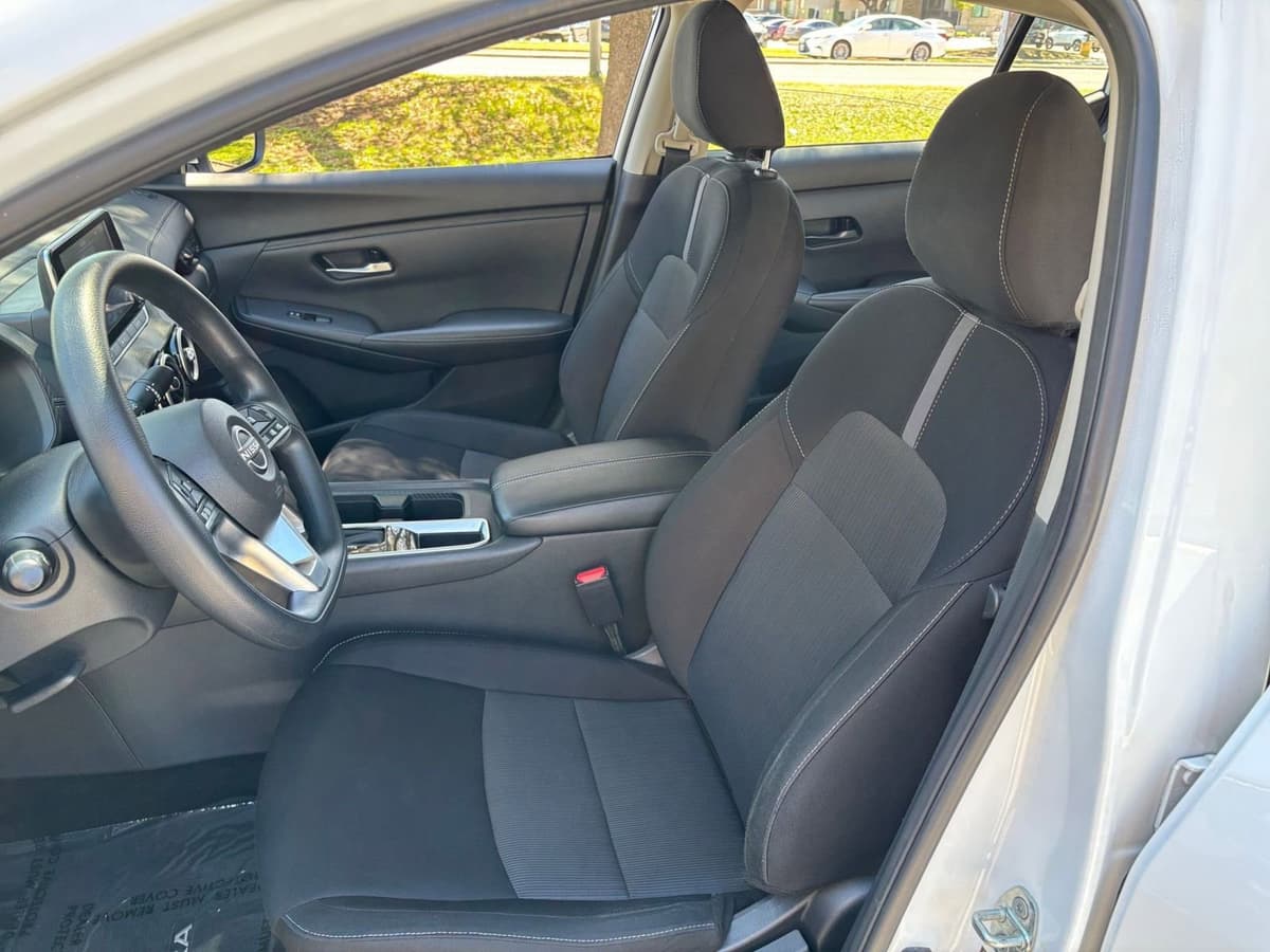 2025 Nissan Sentra - Image 31