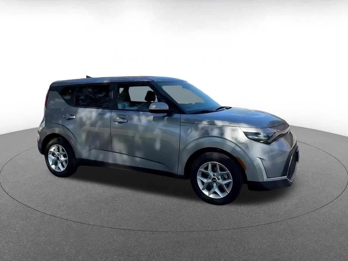 2025 Kia Soul - Image 2