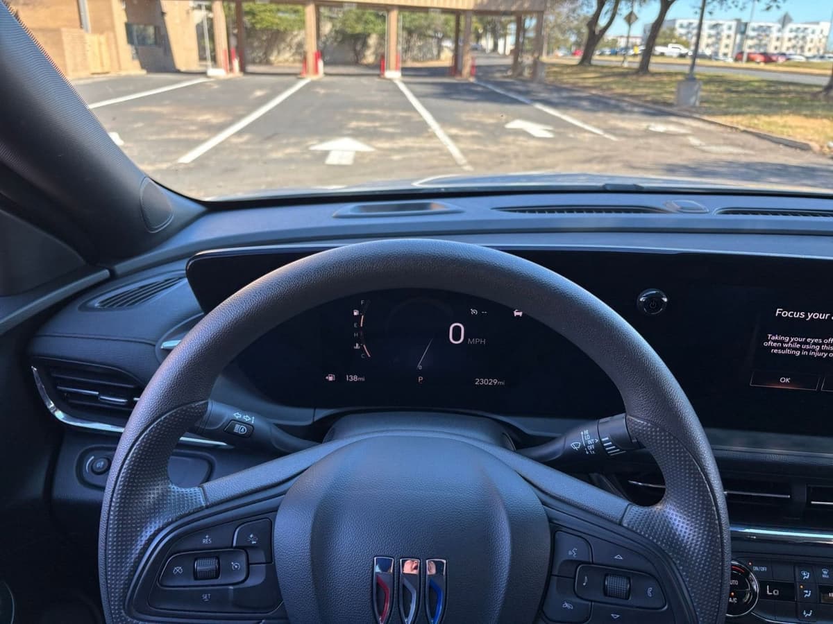 2025 Buick Envista - Image 29