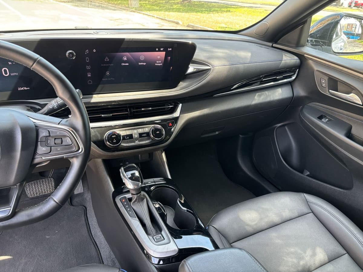 2025 Buick Envista - Image 30