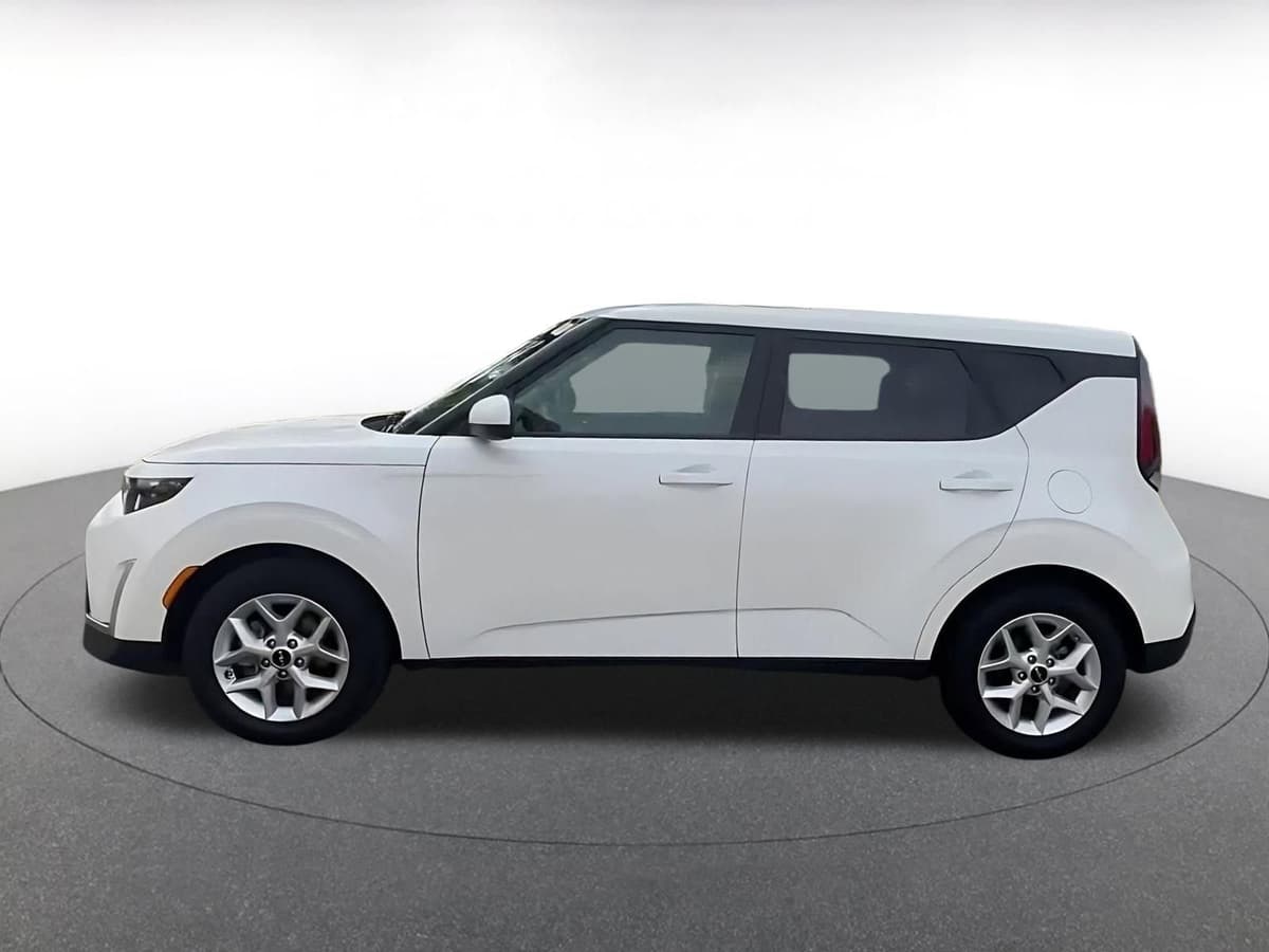 2025 Kia Soul - Image 8