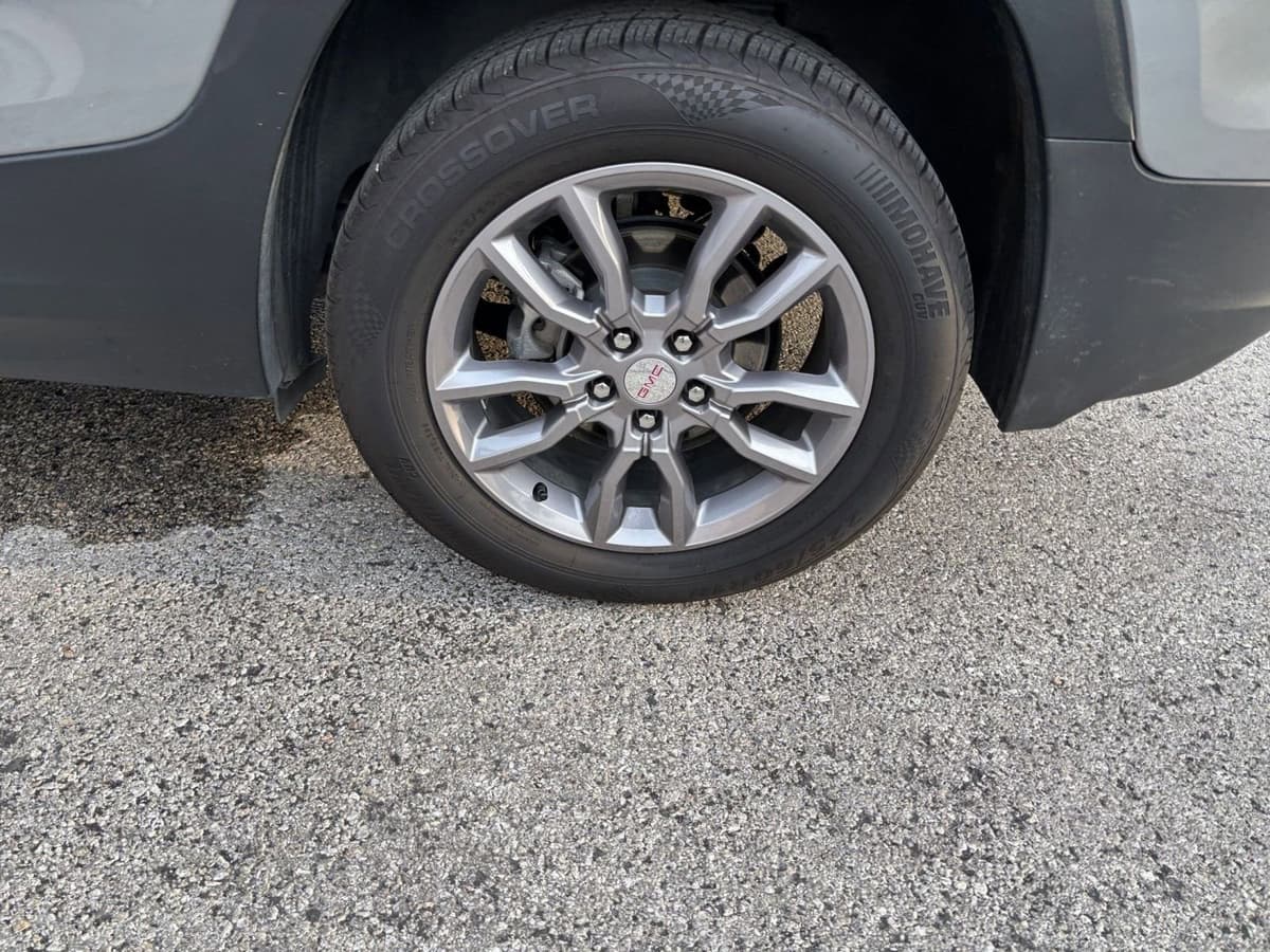 2024 GMC Terrain - Image 25