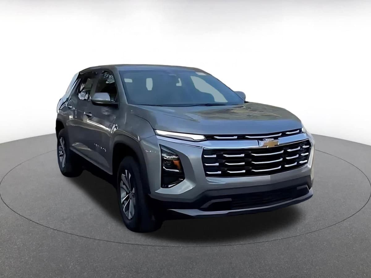 2025 Chevrolet Equinox - Image 3