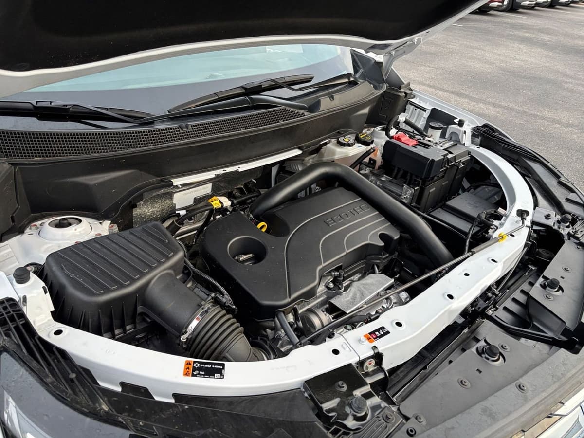 2025 Chevrolet Equinox - Image 26