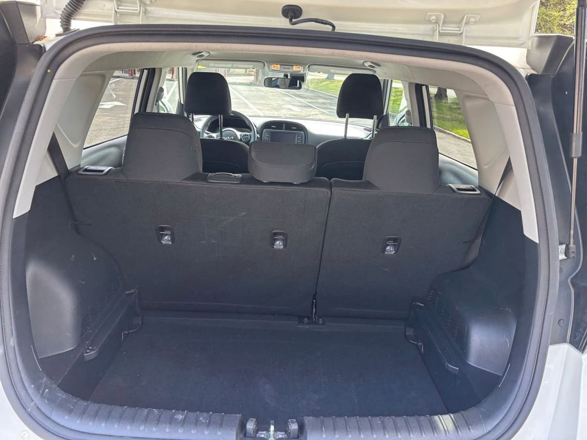 2025 Kia Soul - Image 26