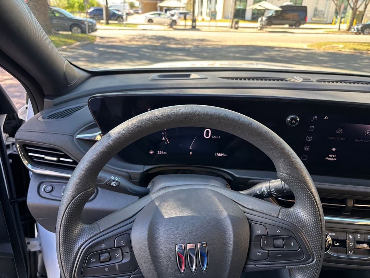 2025 Buick Envista - Image 29