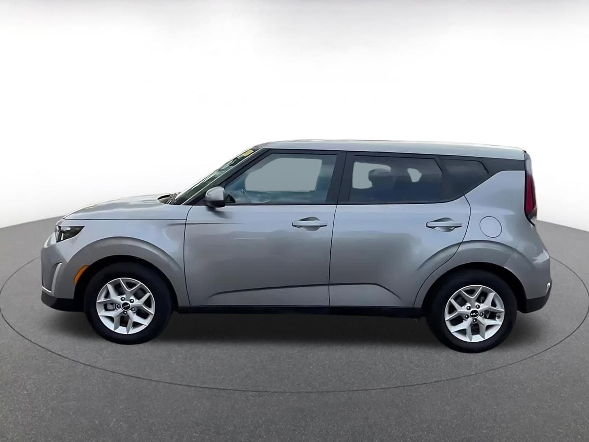 2025 Kia Soul - Image 8