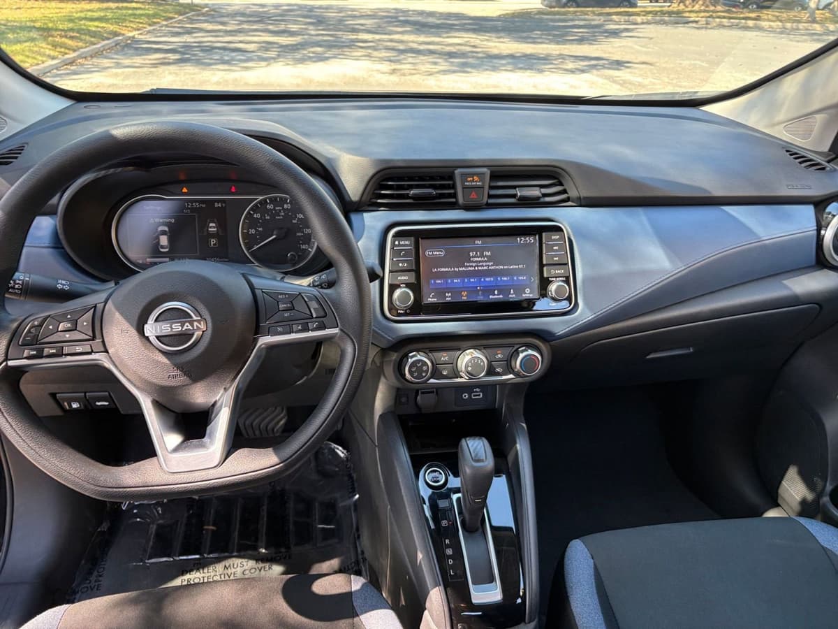 2025 Nissan Versa - Image 28