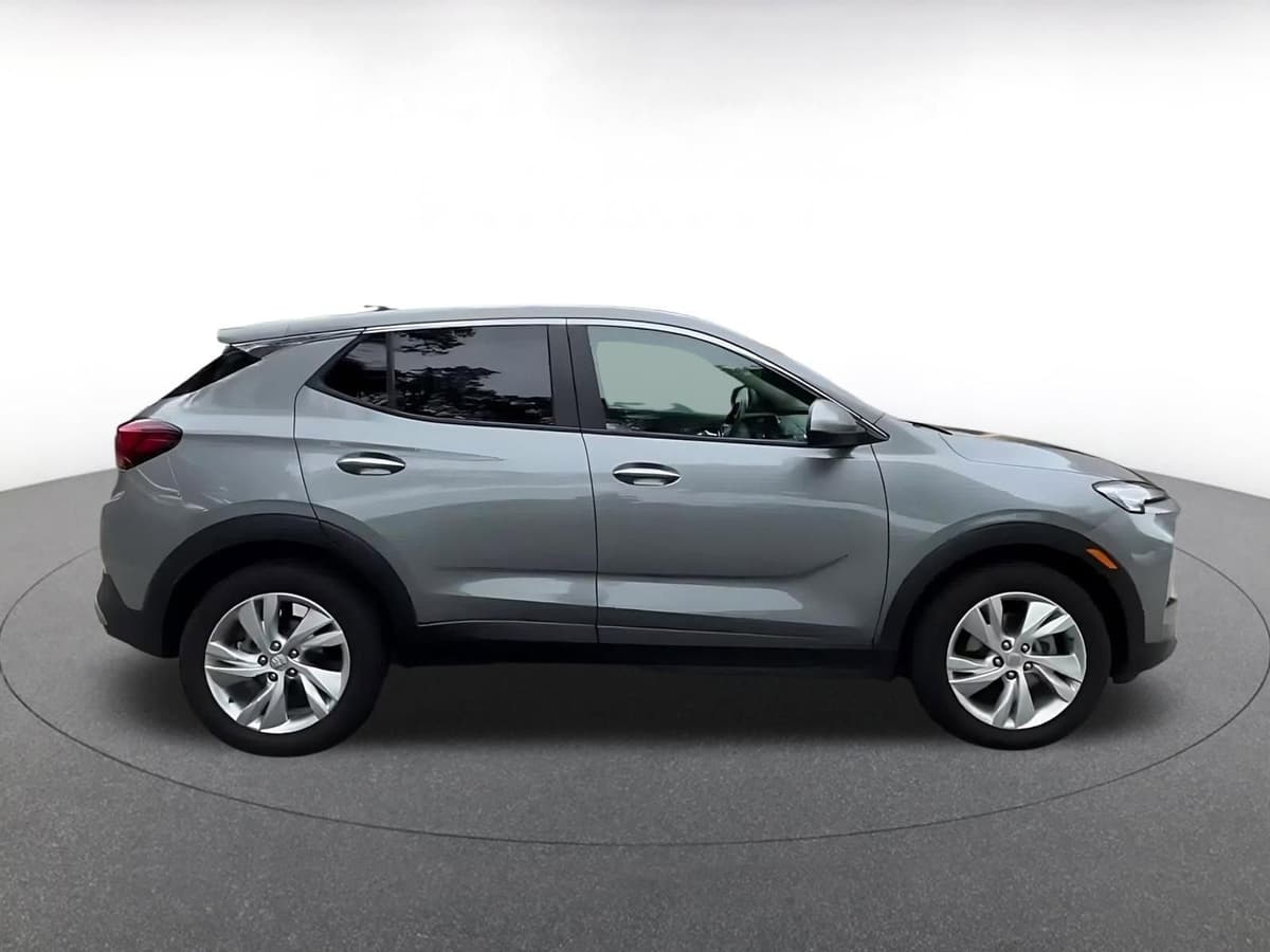 2025 Buick Encore GX - Image 15