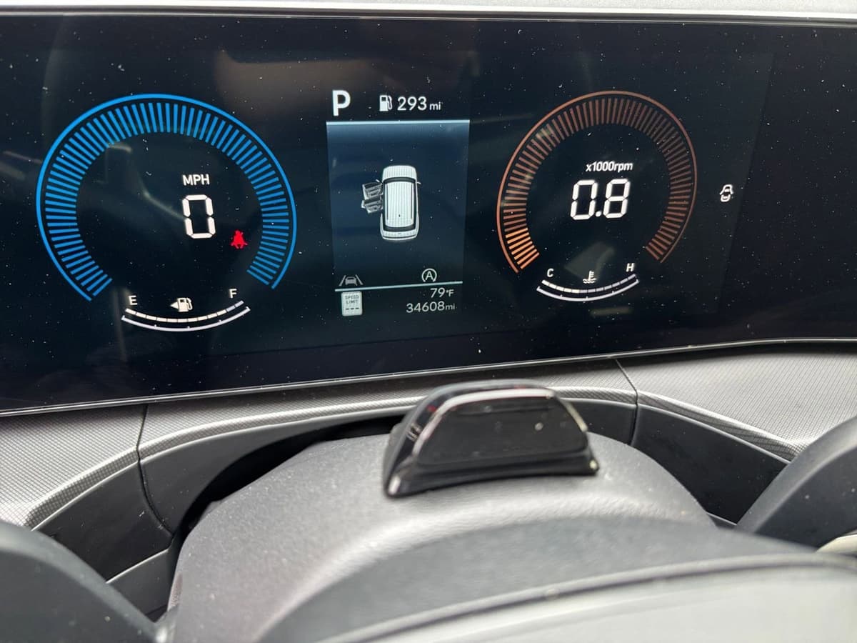 2025 Hyundai Santa Fe - Image 35