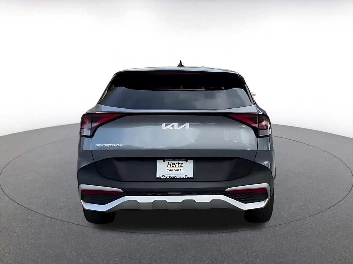2025 Kia Sportage - Image 12