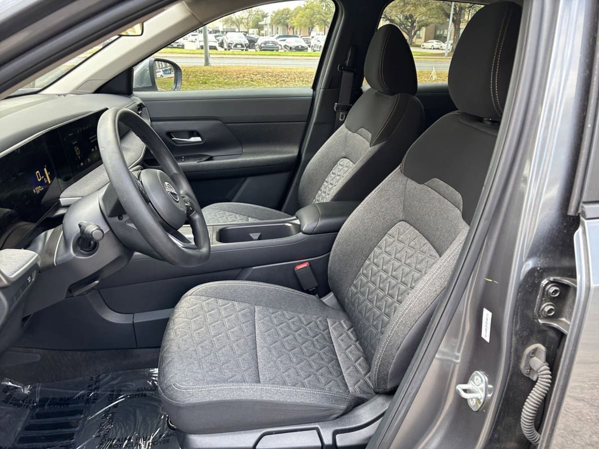 2025 Nissan Kicks - Image 31