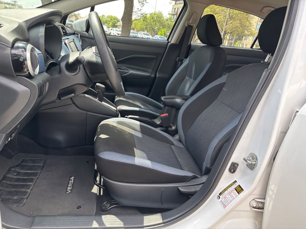 2025 Nissan Versa - Image 23
