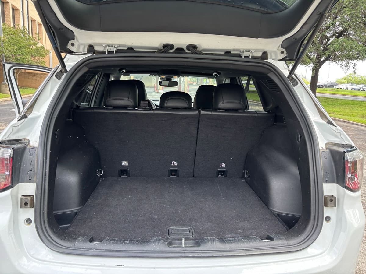 2025 Jeep Compass - Image 26