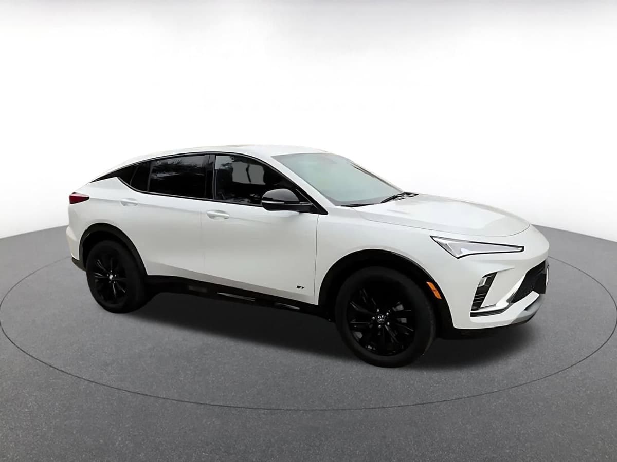 2025 Buick Envista - Image 2