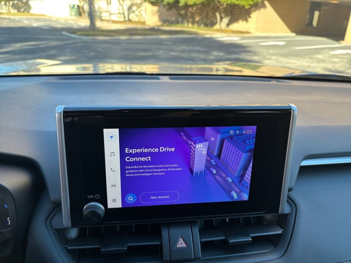 2025 Toyota RAV4 Hybrid - Image 17