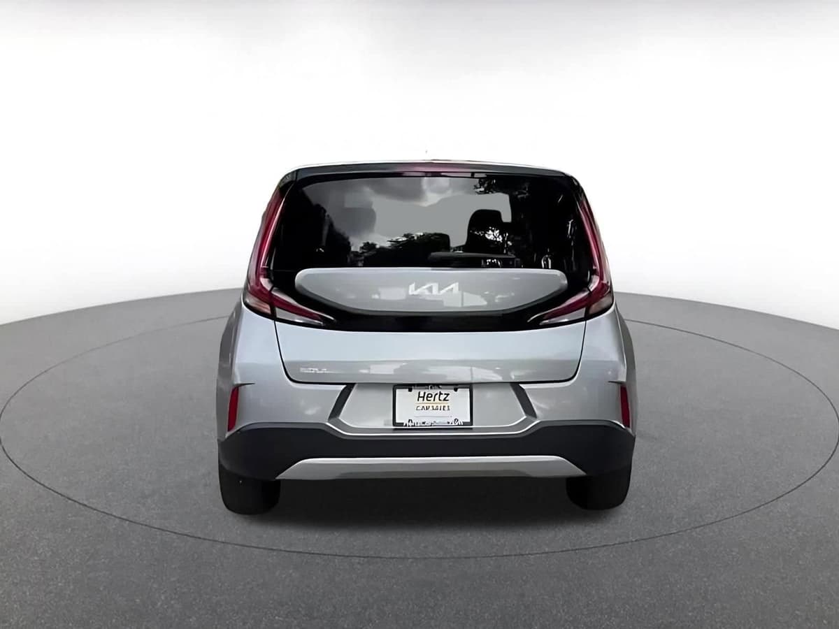 2025 Kia Soul - Image 12