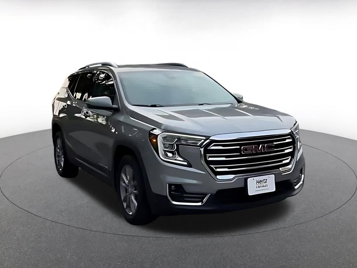 2024 GMC Terrain - Image 3