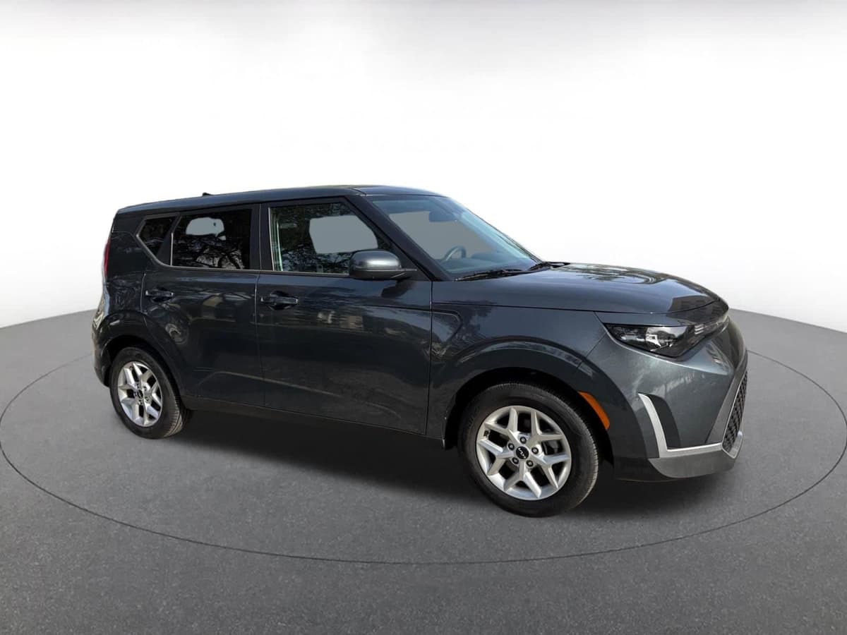 2025 Kia Soul - Image 1