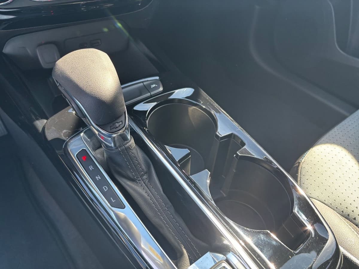 2025 Chevrolet Trax - Image 36