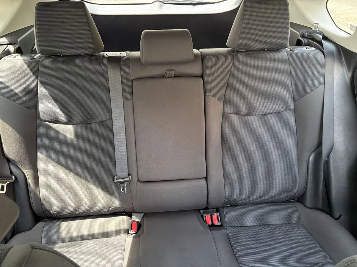 2025 Toyota RAV4 Hybrid - Image 33