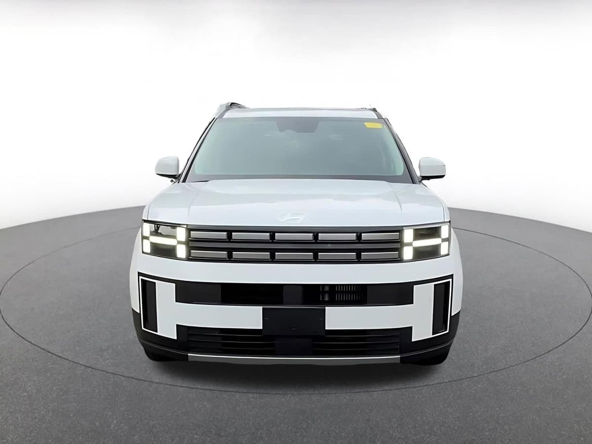 2025 Hyundai Santa Fe - Image 5