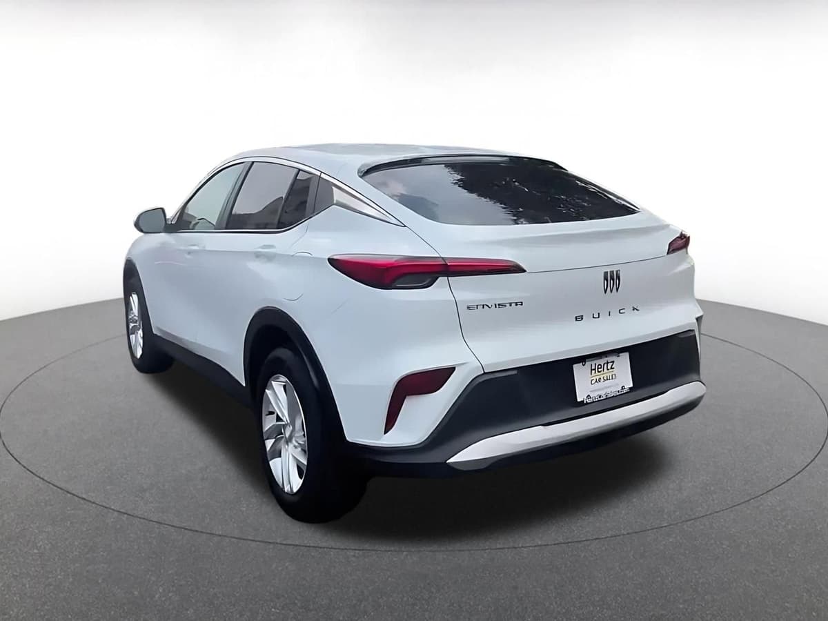 2025 Buick Envista - Image 11