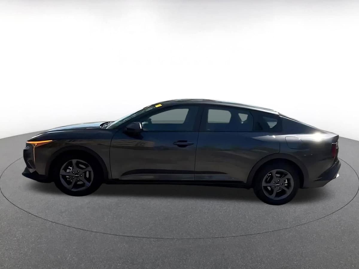 2025 Kia K4 - Image 7