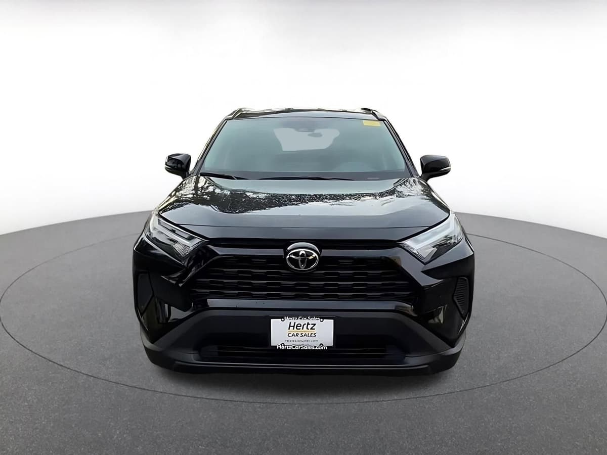 2025 Toyota RAV4 - Image 5