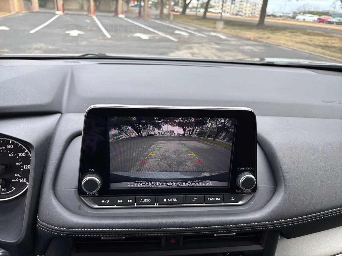 2025 Nissan Rogue - Image 20