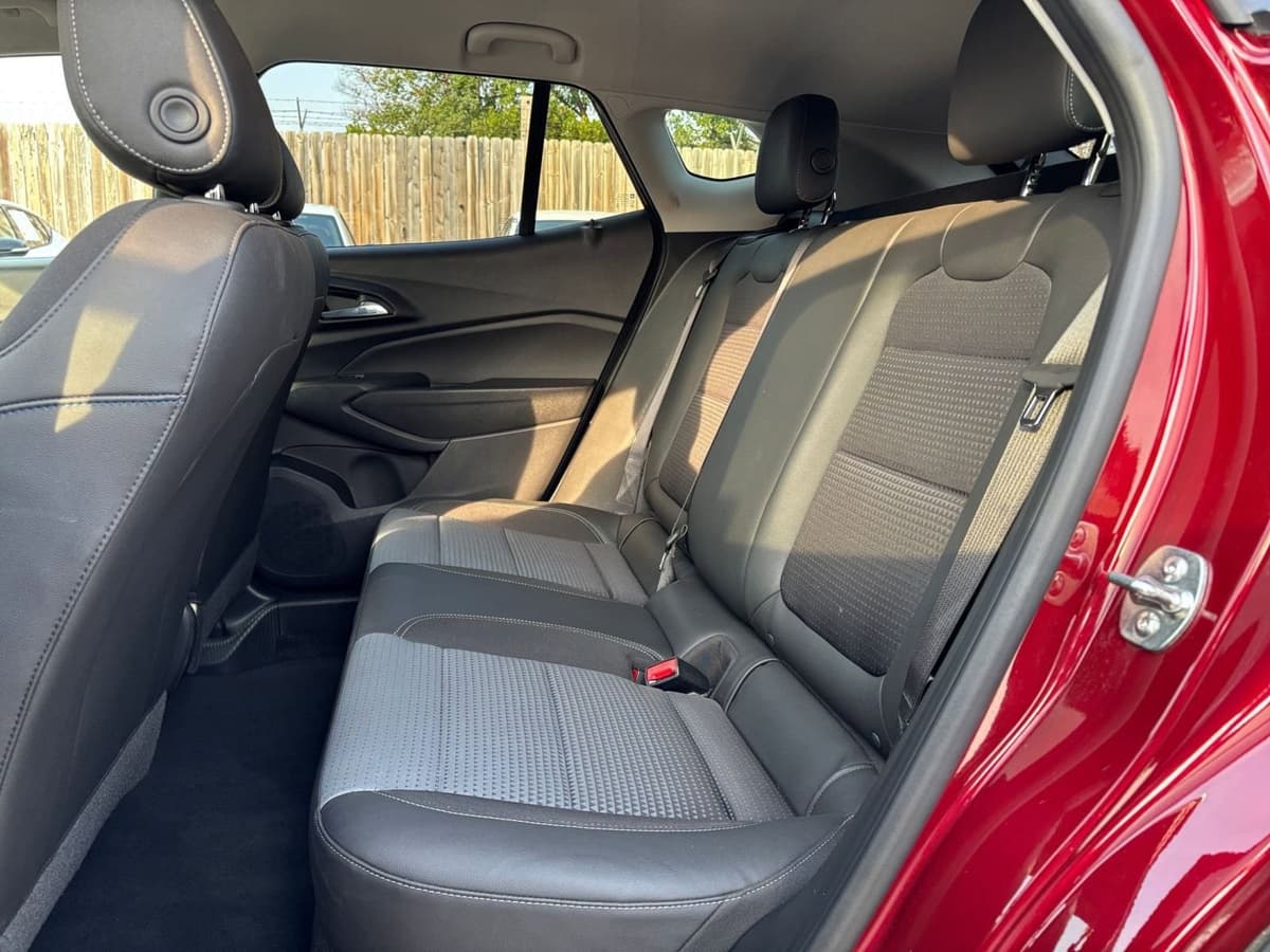 2025 Chevrolet Trax - Image 20