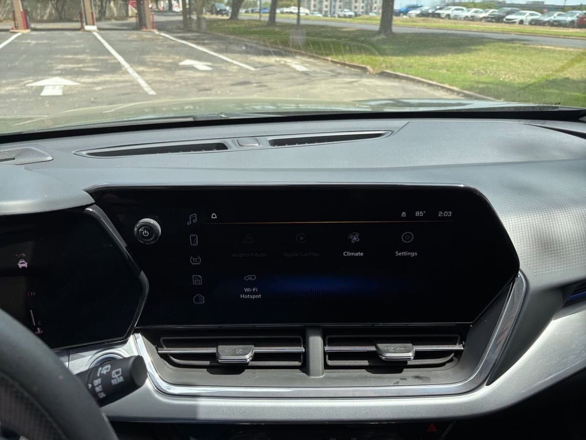 2025 Chevrolet Trax - Image 17