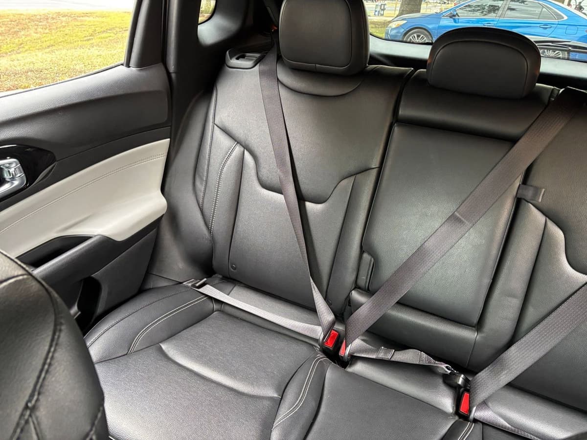 2025 Jeep Compass - Image 34