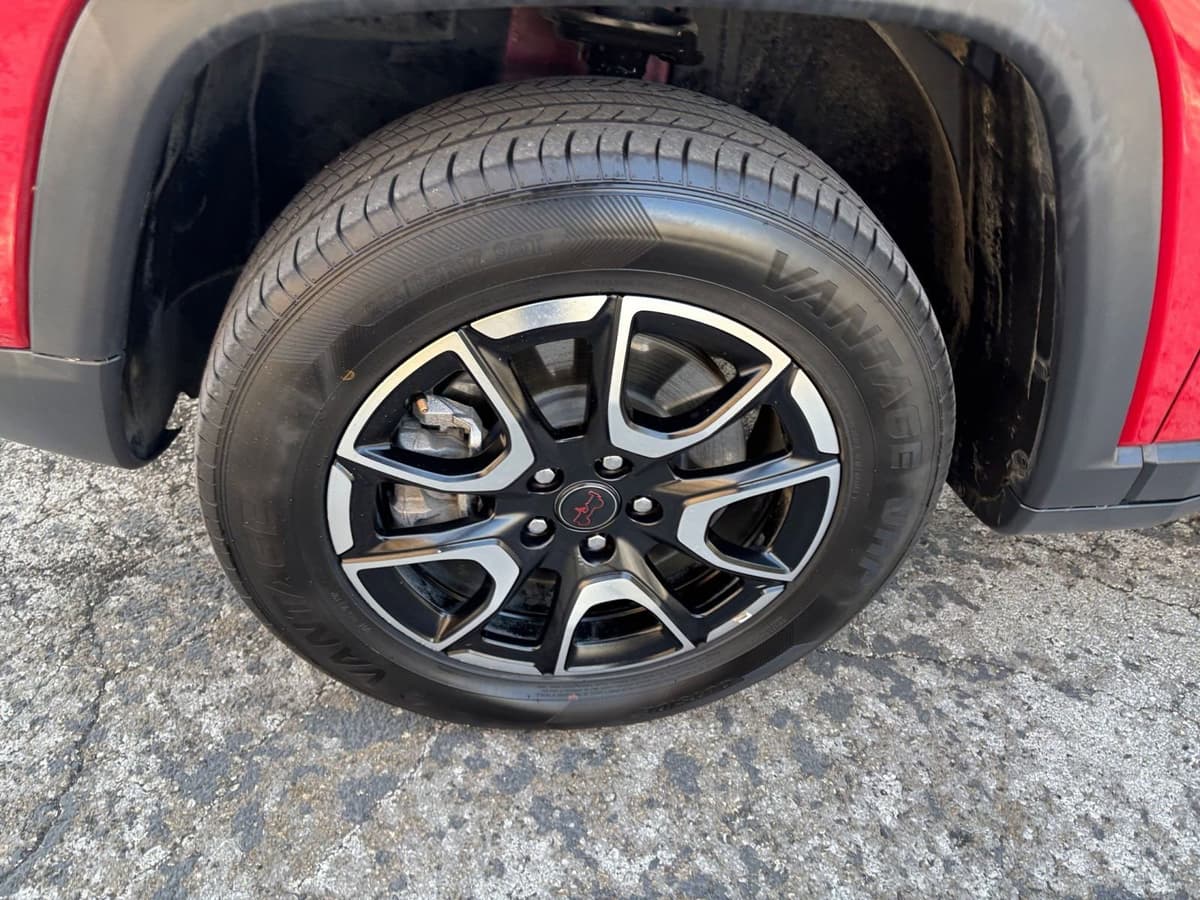 2025 Jeep Compass - Image 25