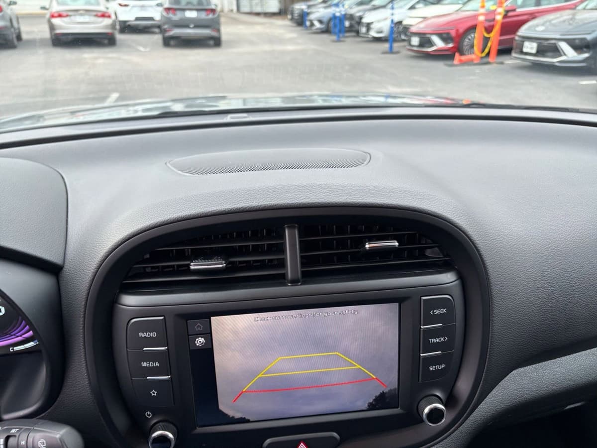 2025 Kia Soul - Image 17