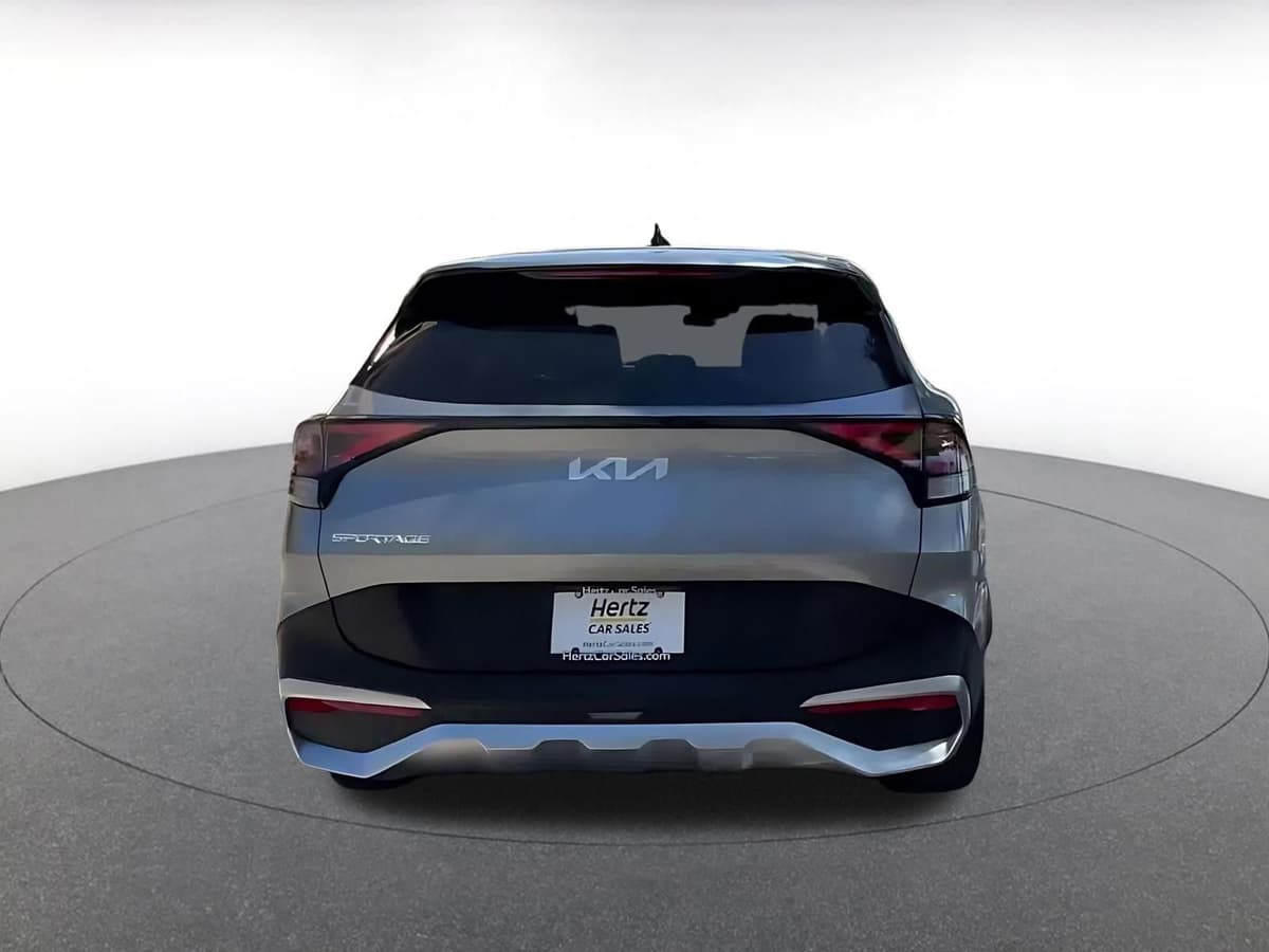 2025 Kia Sportage - Image 12