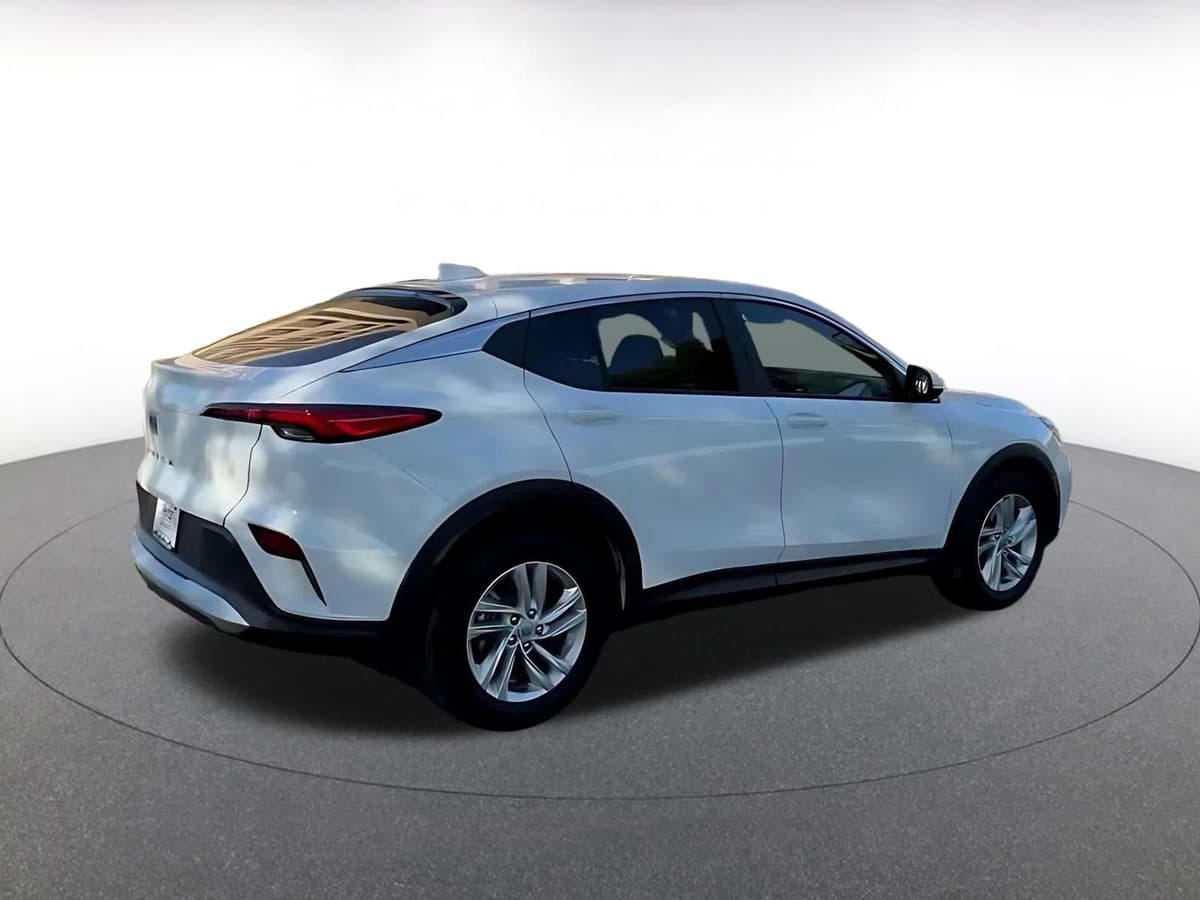 2025 Buick Envista - Image 15