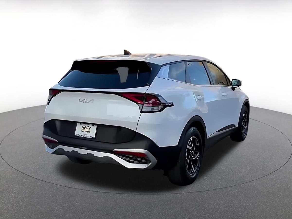 2025 Kia Sportage - Image 13