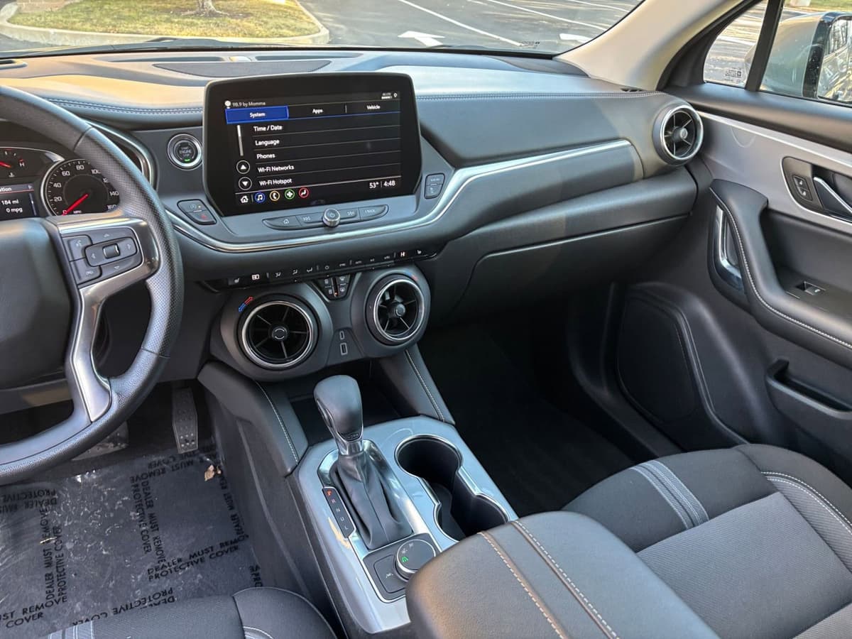 2025 Chevrolet Blazer - Image 30
