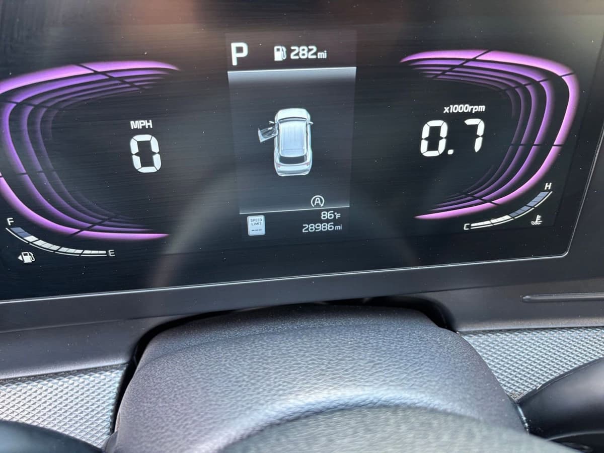 2025 Kia Sportage - Image 35