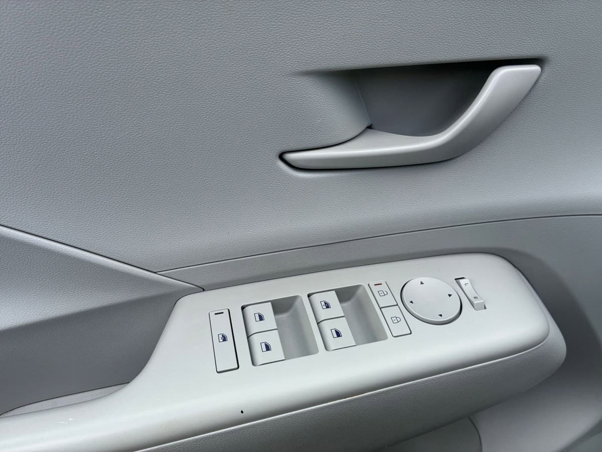 2025 Hyundai Kona - Image 14