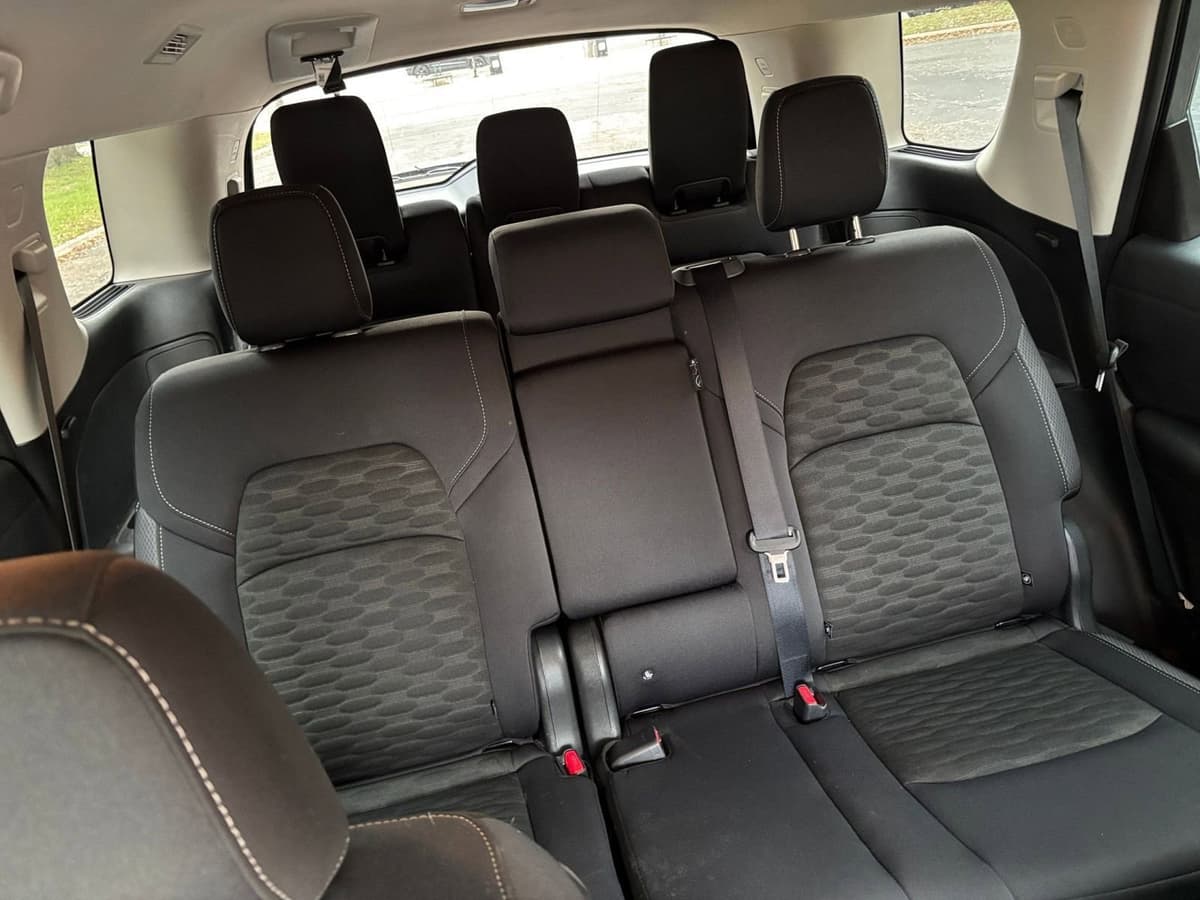 2025 Nissan Pathfinder - Image 32