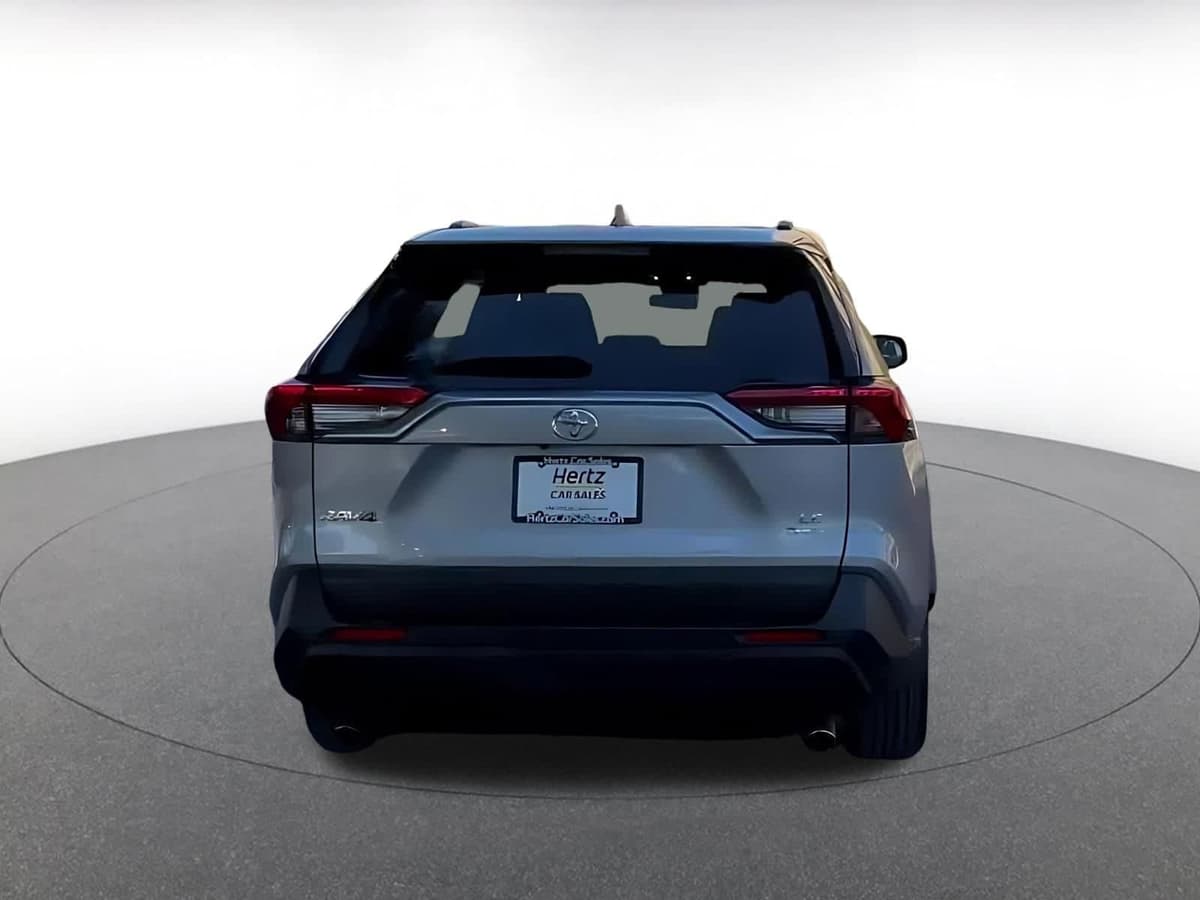 2025 Toyota RAV4 Hybrid - Image 15